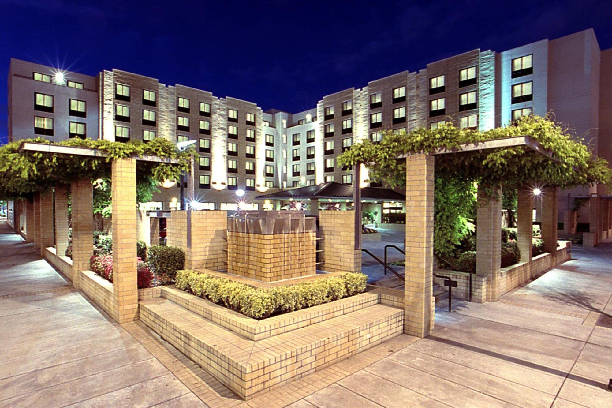 Courtyard Downtown / Convention Center 3* Portland