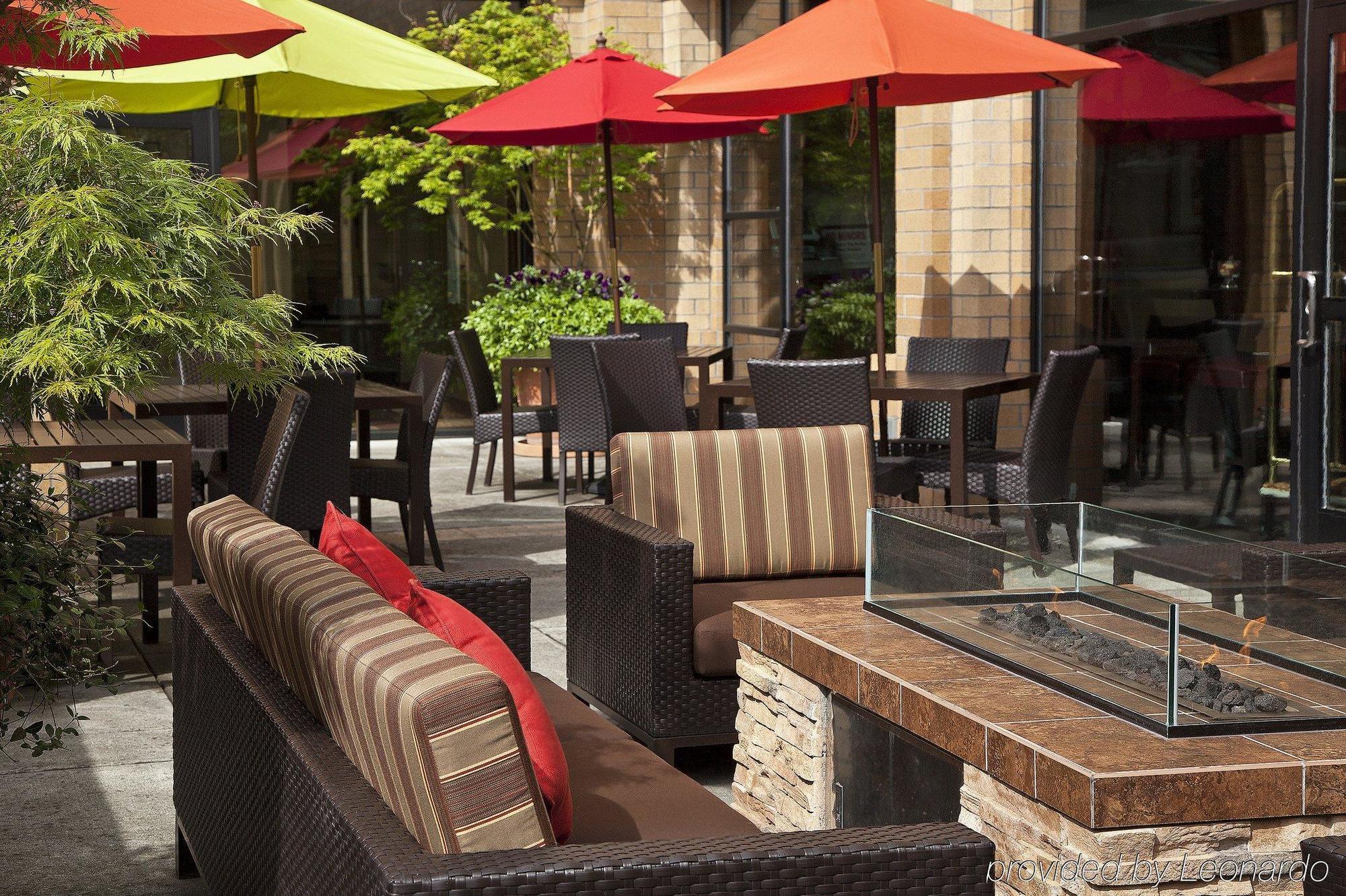 Courtyard Downtown / Convention Center 3*