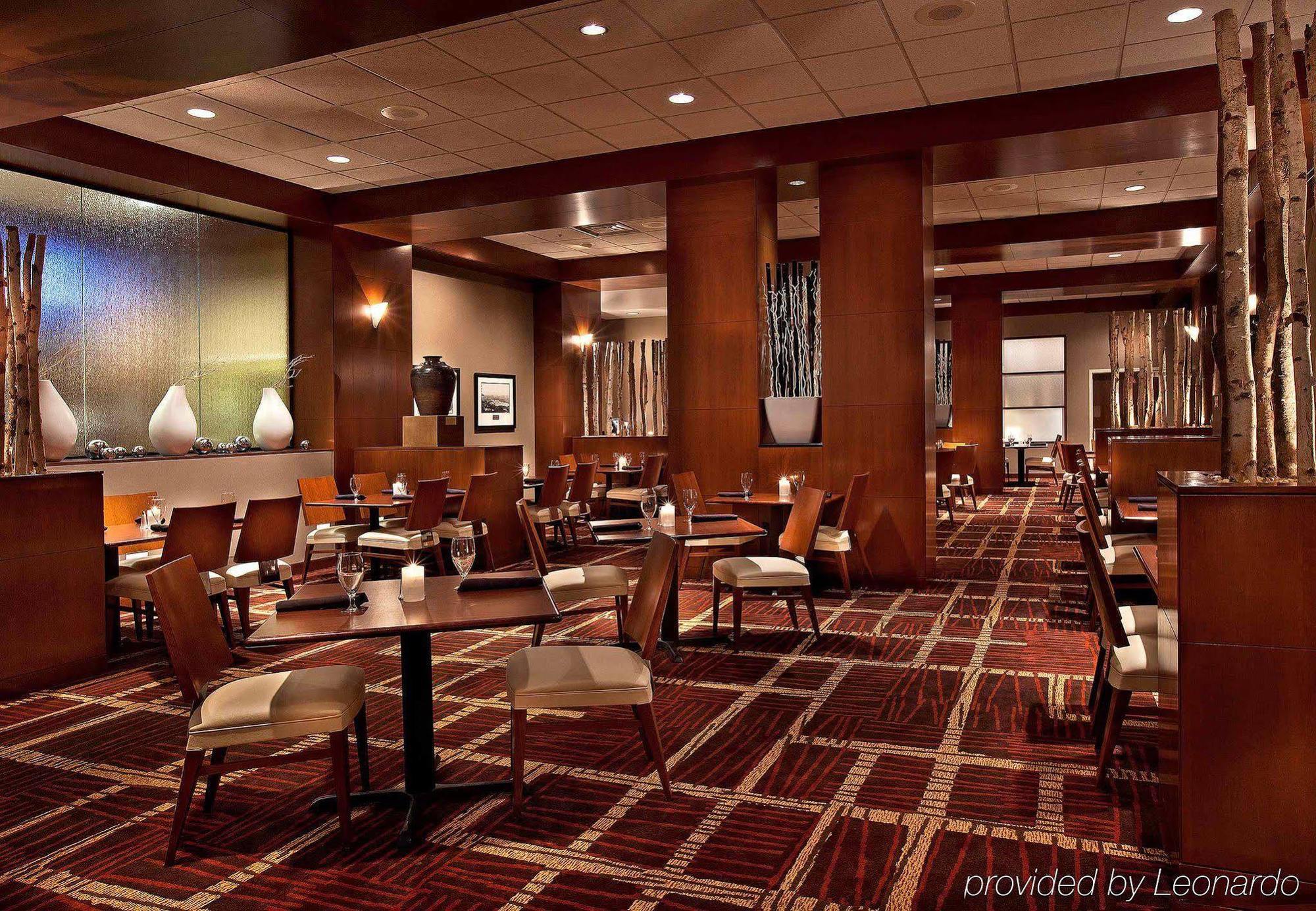 Hotel Courtyard Downtown / Convention Center 3*