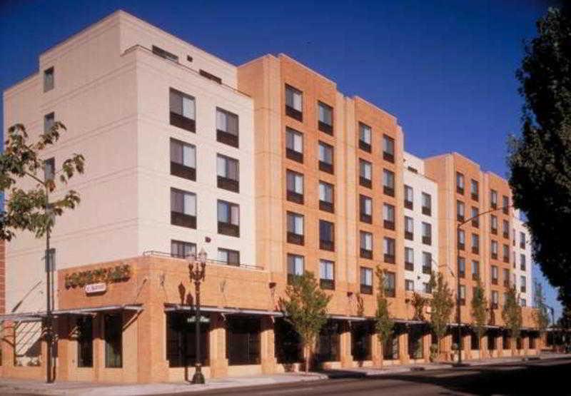 Hotel Courtyard Downtown / Convention Center