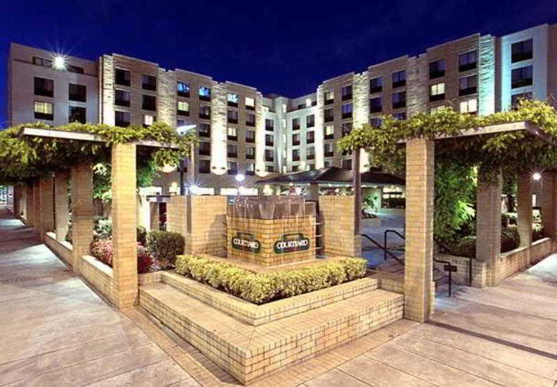 Courtyard Downtown / Convention Center Portland