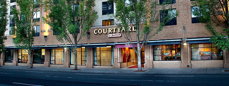 Courtyard Downtown / Convention Center 3* Portland